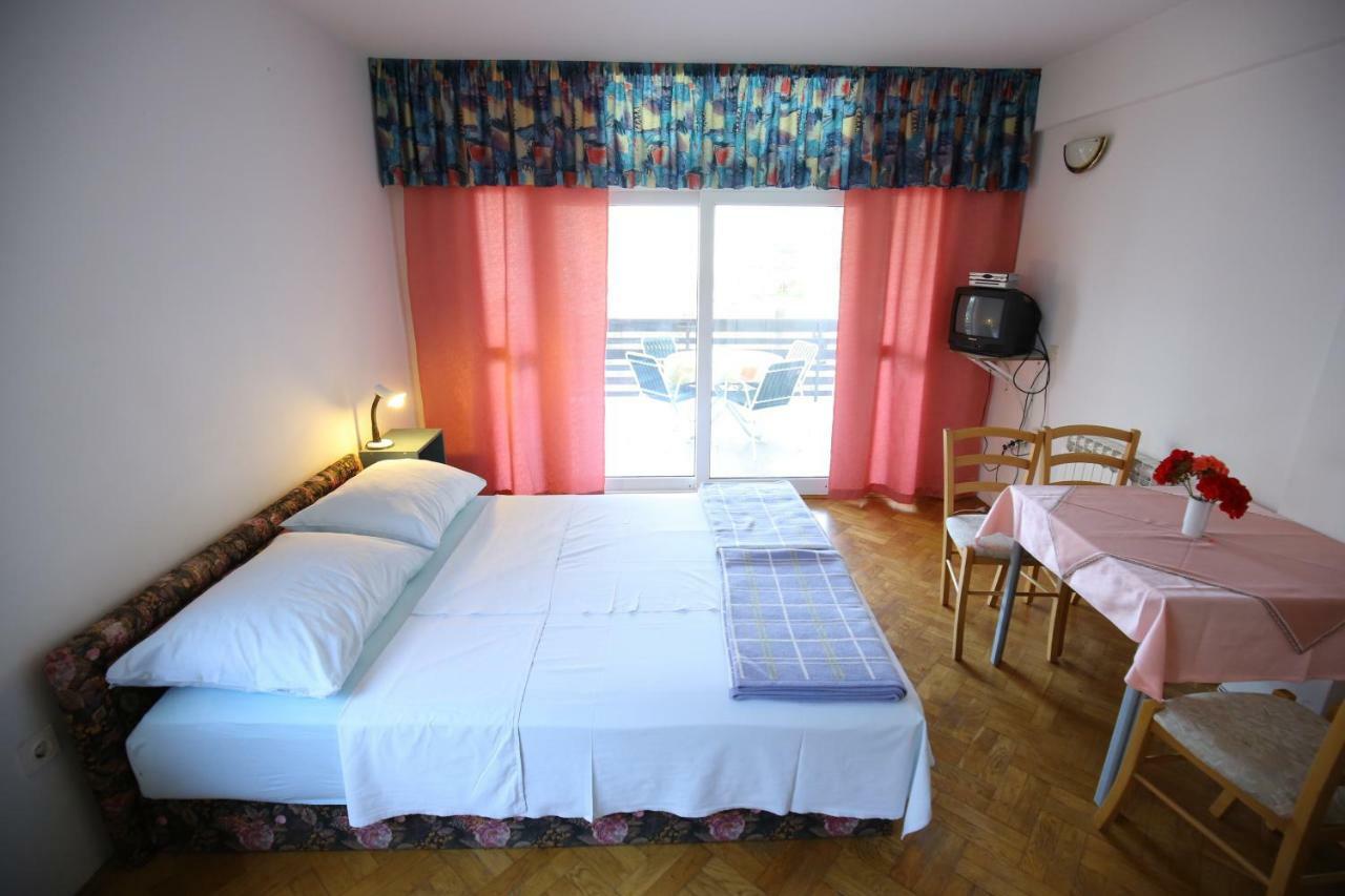 Apartments Paleka Petrcane Exterior photo