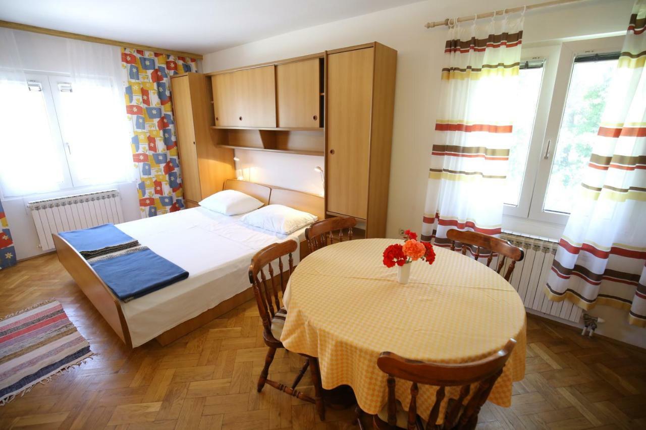 Apartments Paleka Petrcane Exterior photo