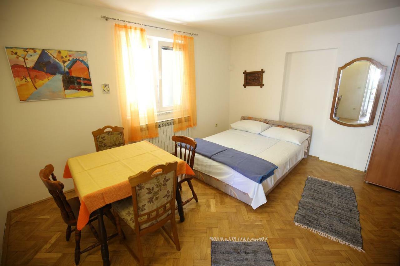 Apartments Paleka Petrcane Exterior photo