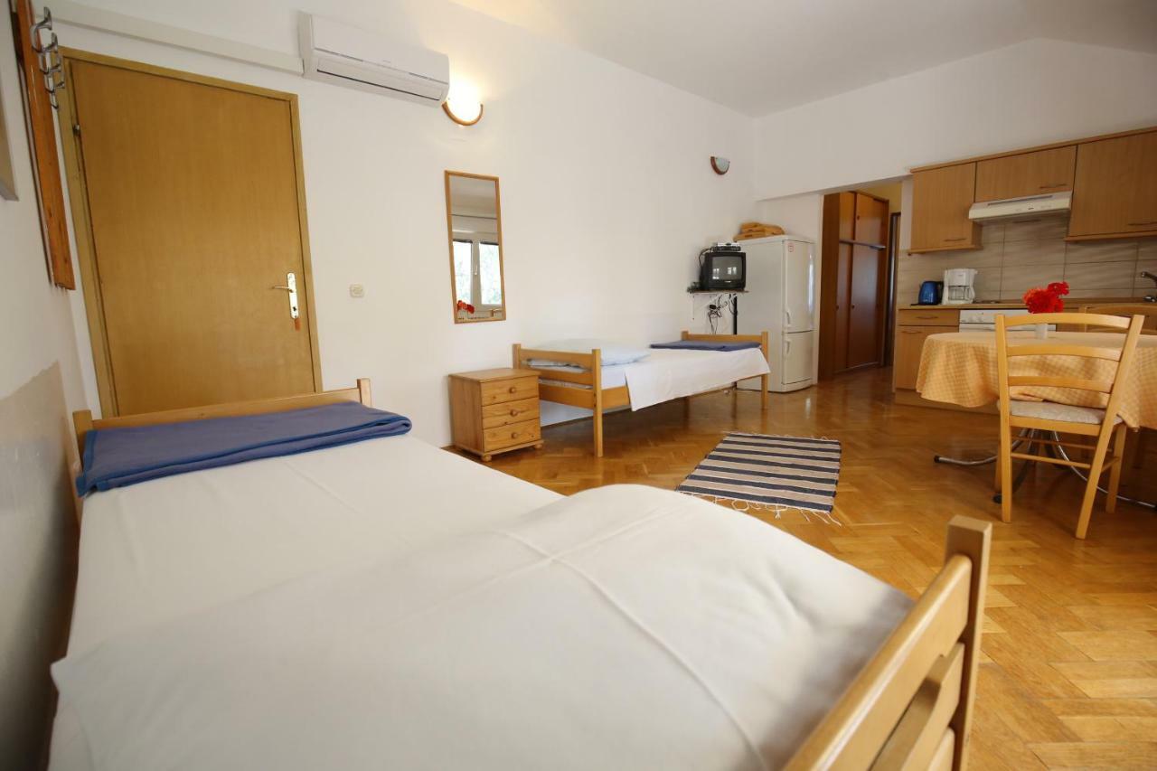 Apartments Paleka Petrcane Exterior photo